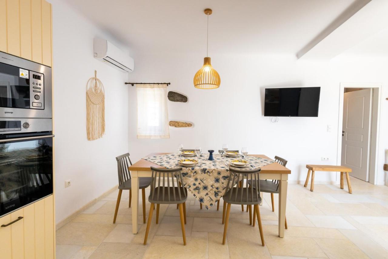 Villa Anneza Nikola Angairia ภายนอก รูปภาพ